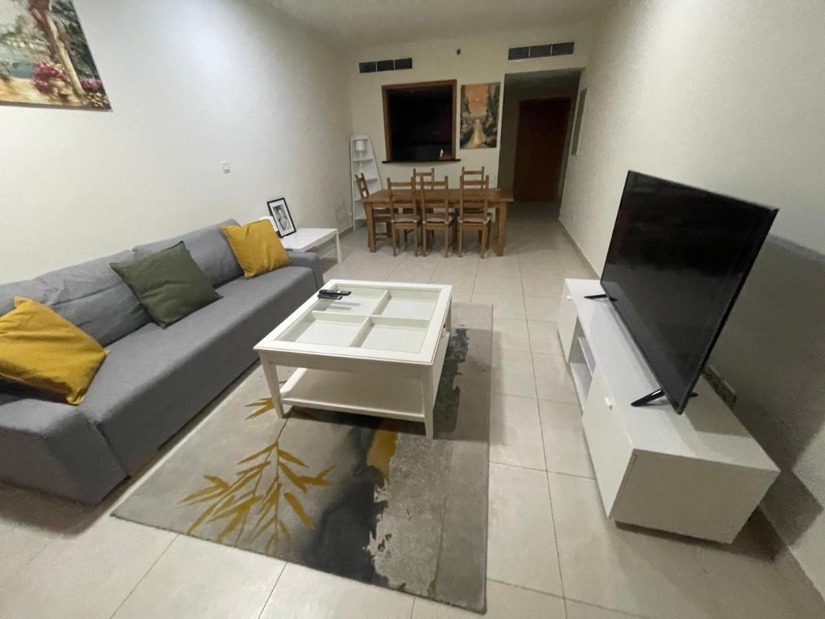 Metro Premium Location Spacious 2 Bedroom Apartment Right Next To The Metro 두바이 외부 사진