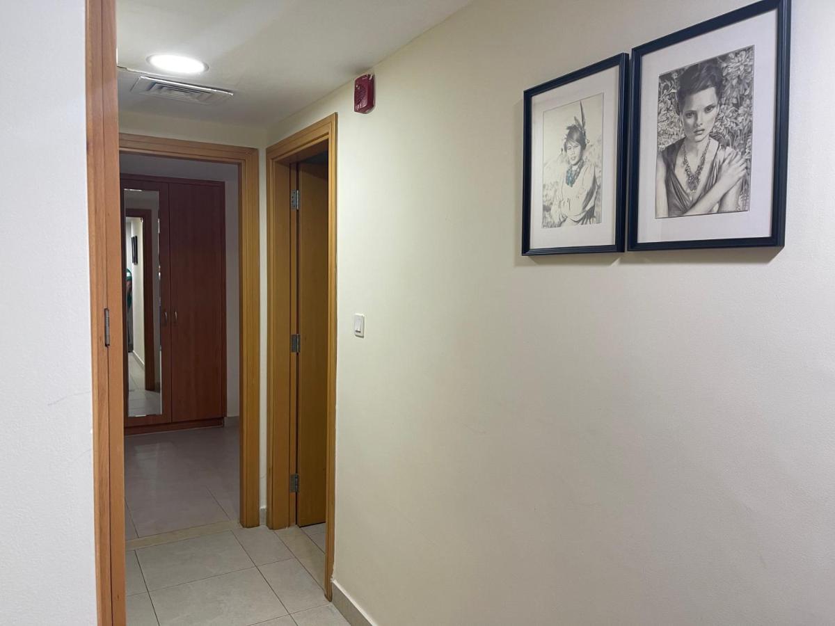 Metro Premium Location Spacious 2 Bedroom Apartment Right Next To The Metro 두바이 외부 사진